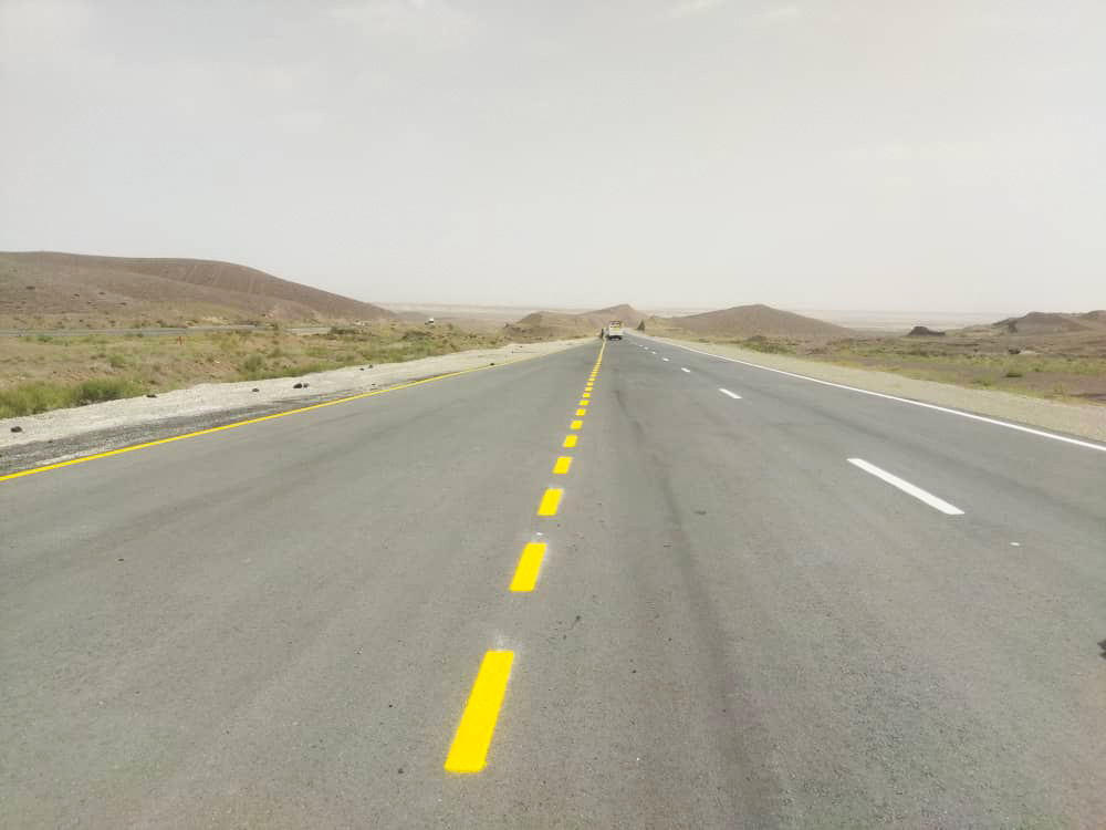 اجرای خط کشی خیابان جاده تهران قم توسط مجموعه ابنیه راه راشا